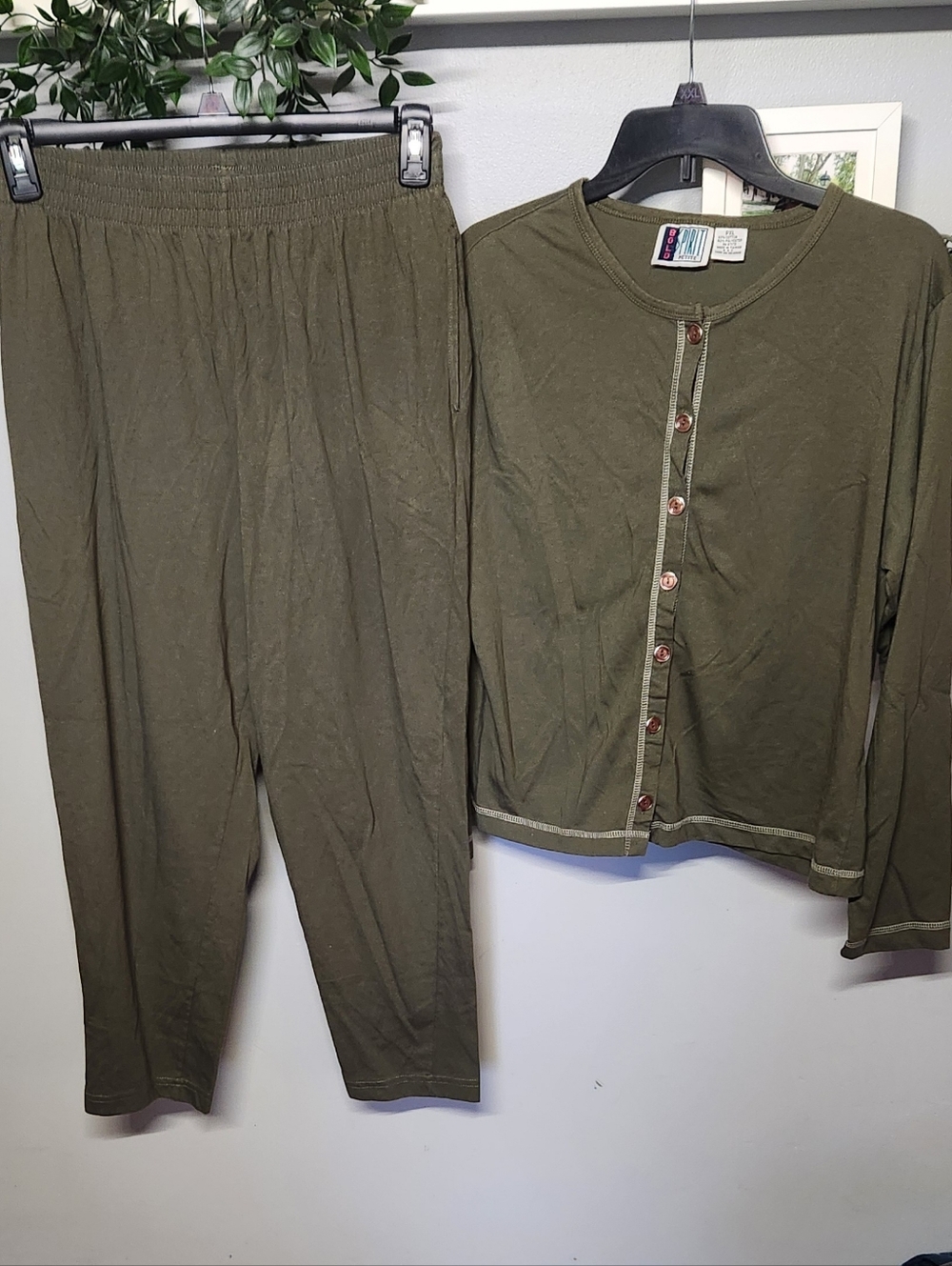 Olive Green Two-Piece Lounge Set - L/XL Petite